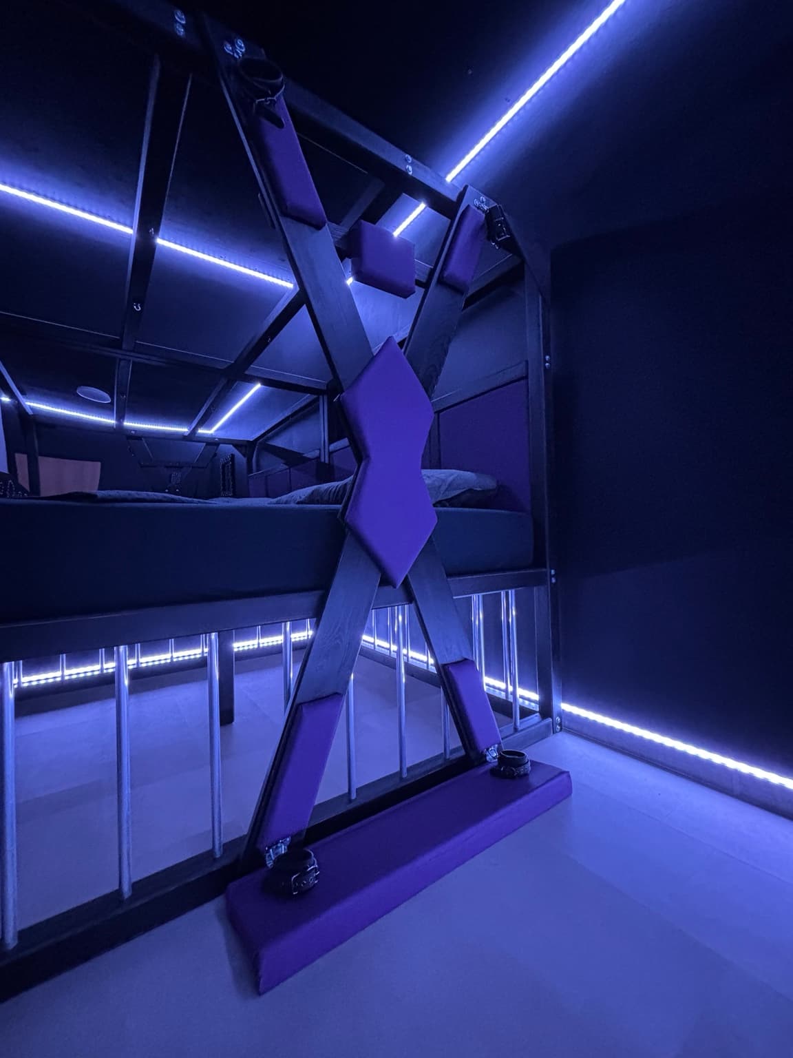 MR GREY’S ROOM