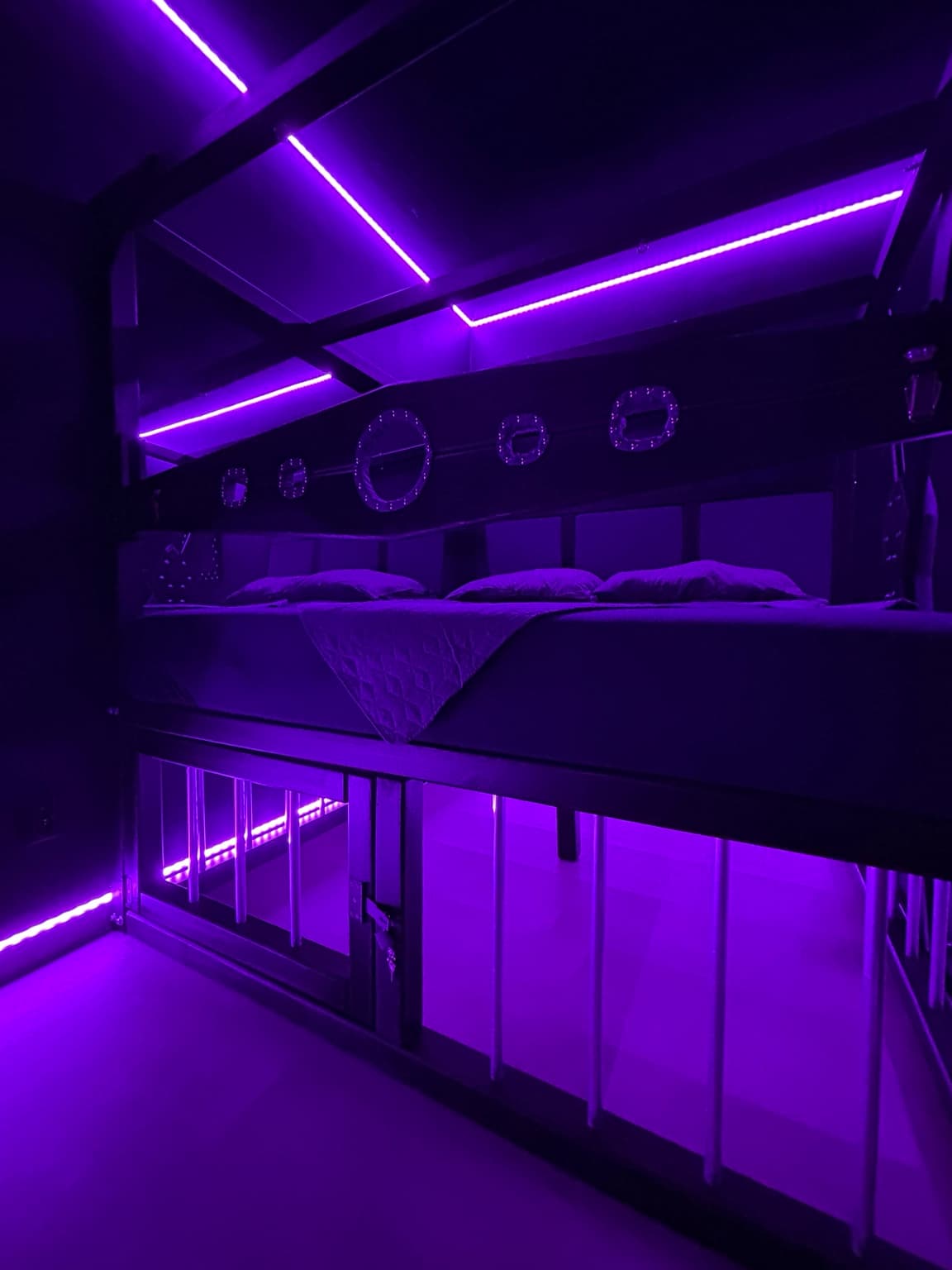 MR GREY’S ROOM