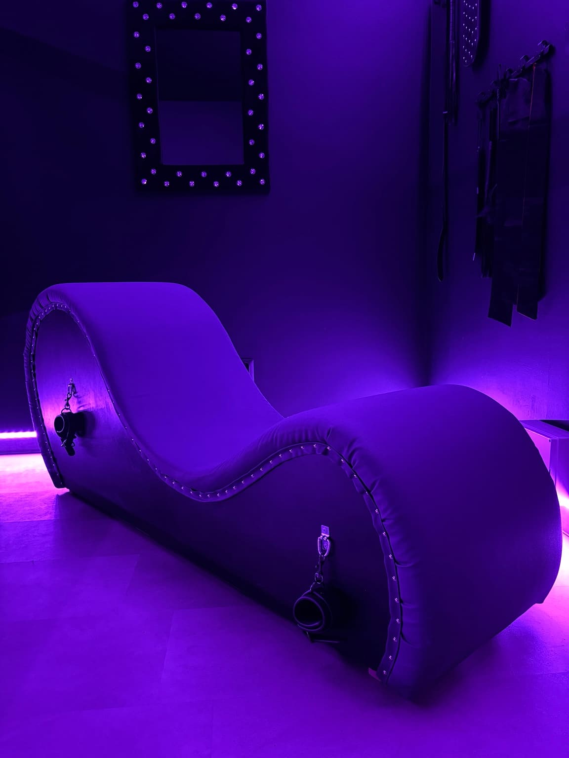 MR GREY’S ROOM